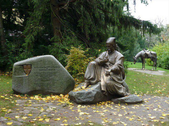 Image - Vienna: Monument to Cossacks who defended the city at the Battle of Vienna.